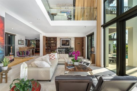 Casa en venta en Miami Beach, Florida, 5 dormitorios, 501.58 m2 № 2029809 - foto 20
