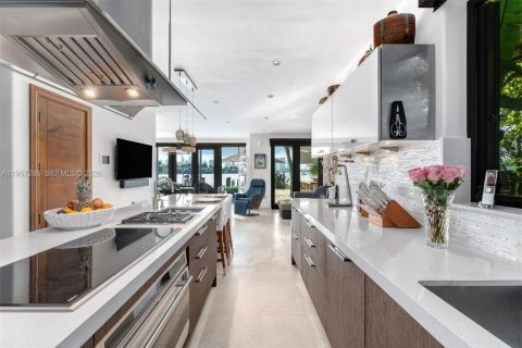 Casa en venta en Miami Beach, Florida, 5 dormitorios, 501.58 m2 № 2029809 - foto 26