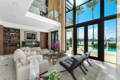 Casa en venta en Miami Beach, Florida, 5 dormitorios, 501.58 m2 № 2029809 - foto 18