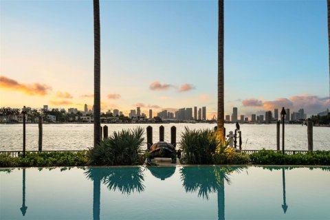 Casa en venta en Miami Beach, Florida, 5 dormitorios, 501.58 m2 № 2029809 - foto 4