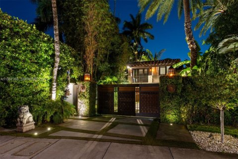 Casa en venta en Miami Beach, Florida, 5 dormitorios, 501.58 m2 № 2029809 - foto 7