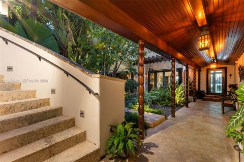 Casa en venta en Miami Beach, Florida, 5 dormitorios, 501.58 m2 № 2029809 - foto 12
