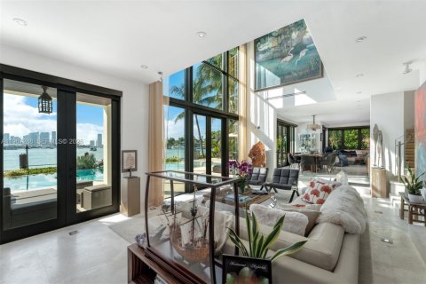 Casa en venta en Miami Beach, Florida, 5 dormitorios, 501.58 m2 № 2029809 - foto 17