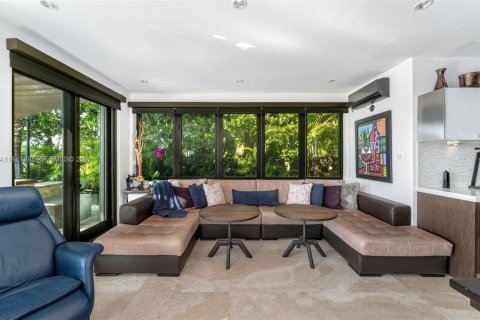 Casa en venta en Miami Beach, Florida, 5 dormitorios, 501.58 m2 № 2029809 - foto 24