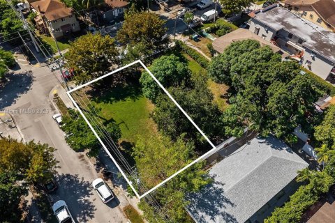 Купить земельный участок в Майами, Флорида № 2012600 - фото 10