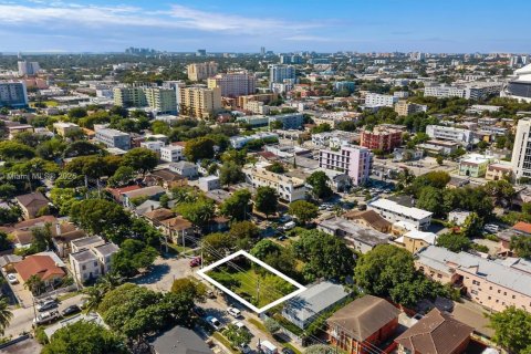 Купить земельный участок в Майами, Флорида № 2012600 - фото 3