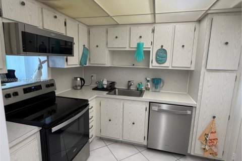 Condominio en venta en Hollywood, Florida, 1 dormitorio, 83.61 m2 № 2262360 - foto 5