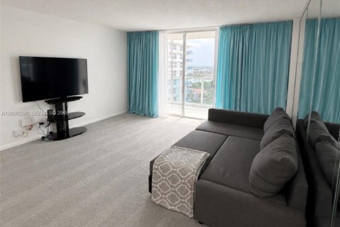 Condominio en venta en Hollywood, Florida, 1 dormitorio, 83.61 m2 № 2262360 - foto 6
