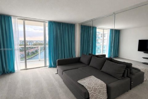 Condominio en venta en Hollywood, Florida, 1 dormitorio, 83.61 m2 № 2262360 - foto 8