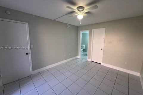 Appartement à louer à Hialeah, Floride: 2 chambres, 69.68 m2 № 2057068 - photo 23
