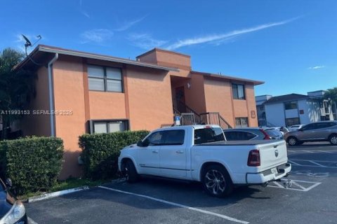 Appartement à louer à Hialeah, Floride: 2 chambres, 69.68 m2 № 2057068 - photo 14