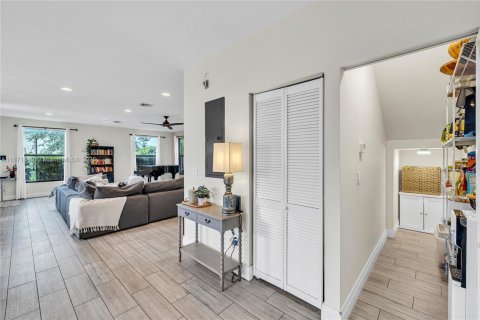 Townhouse in Fort Lauderdale, Florida 3 bedrooms, 197.88 sq.m. № 1922980 - photo 28