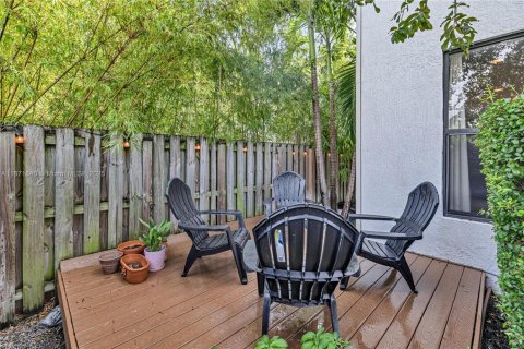 Townhouse in Fort Lauderdale, Florida 3 bedrooms, 197.88 sq.m. № 1922980 - photo 5