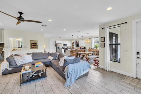 Townhouse in Fort Lauderdale, Florida 3 bedrooms, 197.88 sq.m. № 1922980 - photo 12