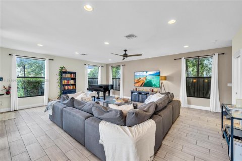 Townhouse in Fort Lauderdale, Florida 3 bedrooms, 197.88 sq.m. № 1922980 - photo 29