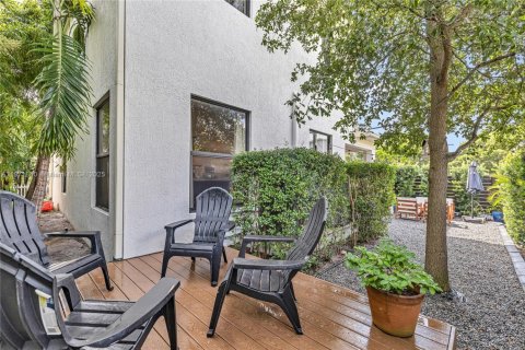 Townhouse in Fort Lauderdale, Florida 3 bedrooms, 197.88 sq.m. № 1922980 - photo 6