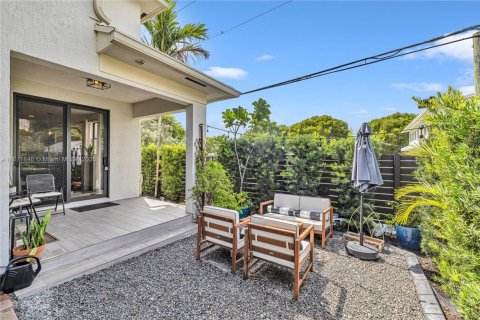 Townhouse in Fort Lauderdale, Florida 3 bedrooms, 197.88 sq.m. № 1922980 - photo 7