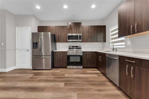Touwnhouse à vendre à Lauderhill, Floride: 3 chambres, 138.98 m2 № 2251715 - photo 10
