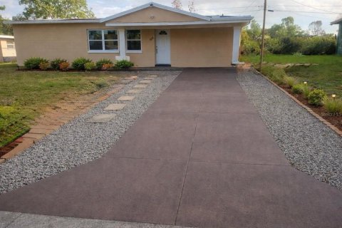 House in Orlando, Florida 4 bedrooms, 141.3 sq.m. № 2277051
