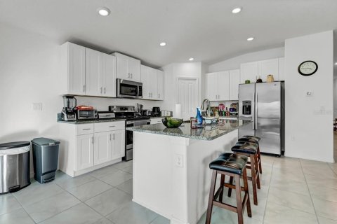 Villa ou maison à vendre à Zephyrhills, Floride: 4 chambres, 179.86 m2 № 1724664 - photo 10