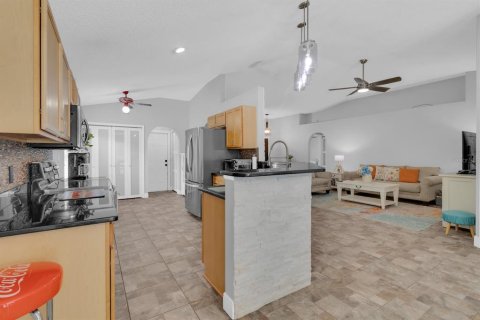 House in Sanford, Florida 3 bedrooms, 150.22 sq.m. № 2333954 - photo 9
