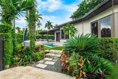 House in Miami Beach, Florida 3 bedrooms, 264.12 sq.m. № 1864208 - photo 27