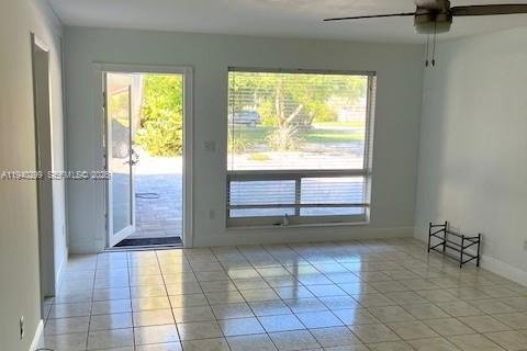 Снять в аренду квартиру в Форт-Лодердейл, Флорида 2 спальни, 253.99м2, № 1998484 - фото 6