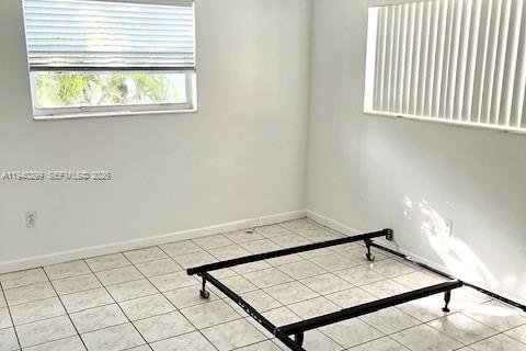 Снять в аренду квартиру в Форт-Лодердейл, Флорида 2 спальни, 253.99м2, № 1998484 - фото 19