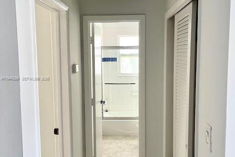 Снять в аренду квартиру в Форт-Лодердейл, Флорида 2 спальни, 253.99м2, № 1998484 - фото 8