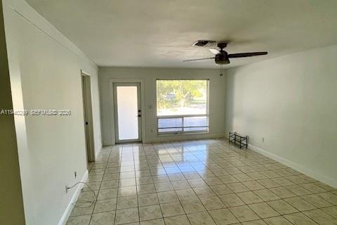 Снять в аренду квартиру в Форт-Лодердейл, Флорида 2 спальни, 253.99м2, № 1998484 - фото 7