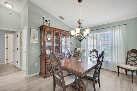 House in Spring Hill, Florida 3 bedrooms, 143.91 sq.m. № 2091570 - photo 7