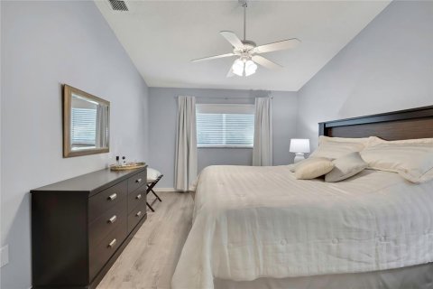 House in Spring Hill, Florida 3 bedrooms, 143.91 sq.m. № 2091570 - photo 18