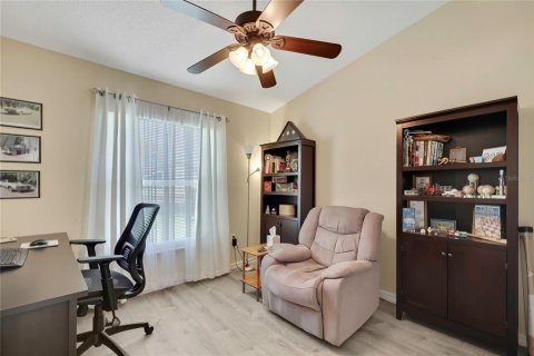 House in Spring Hill, Florida 3 bedrooms, 143.91 sq.m. № 2091570 - photo 23