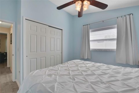 House in Spring Hill, Florida 3 bedrooms, 143.91 sq.m. № 2091570 - photo 30