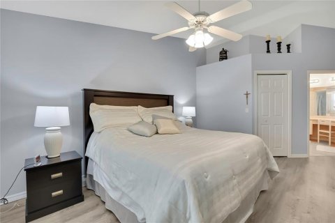 House in Spring Hill, Florida 3 bedrooms, 143.91 sq.m. № 2091570 - photo 19