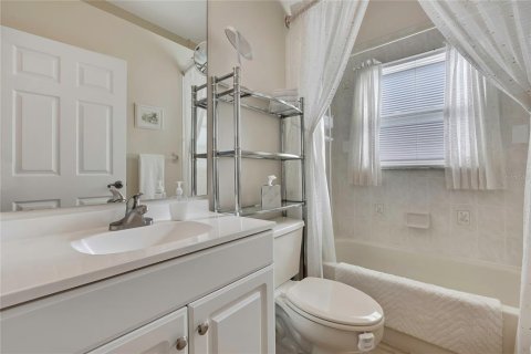 House in Spring Hill, Florida 3 bedrooms, 143.91 sq.m. № 2091570 - photo 26