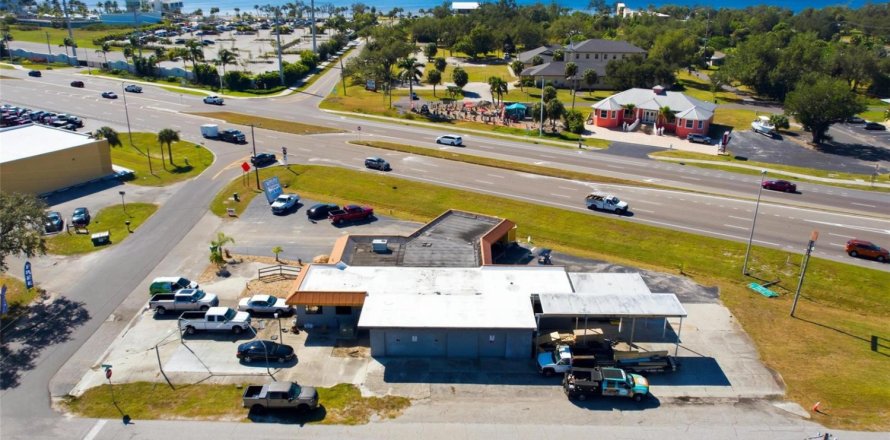 Immobilier commercial à Port Charlotte, Floride № 2082276