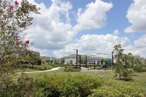 Villa ou maison à vendre à Kissimmee, Floride: 4 chambres, 189.71 m2 № 2310634 - photo 4