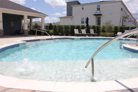 Villa ou maison à vendre à Kissimmee, Floride: 4 chambres, 189.71 m2 № 2310634 - photo 12