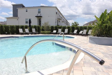 Villa ou maison à vendre à Kissimmee, Floride: 4 chambres, 189.71 m2 № 2310634 - photo 9