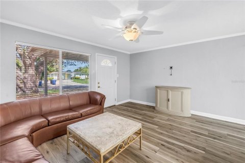 House in Saint Petersburg, Florida 2 bedrooms, 78.04 sq.m. № 1800409 - photo 21