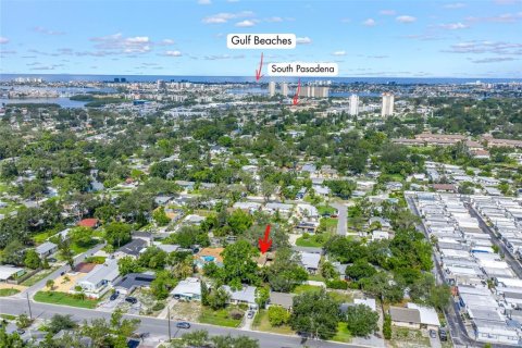 House in Saint Petersburg, Florida 2 bedrooms, 78.04 sq.m. № 1800409 - photo 14