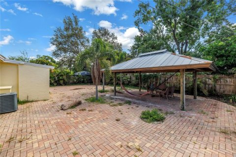 House in Saint Petersburg, Florida 2 bedrooms, 78.04 sq.m. № 1800409 - photo 9