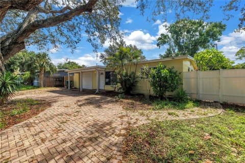 House in Saint Petersburg, Florida 2 bedrooms, 78.04 sq.m. № 1800409 - photo 18