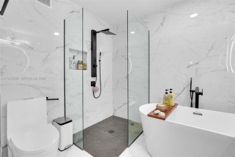 Снять в аренду таунхаус в Майами, Флорида 3 спальни, 119.1м2, № 2011104 - фото 20