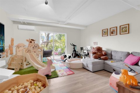 Снять в аренду таунхаус в Майами, Флорида 3 спальни, 119.1м2, № 2011104 - фото 21