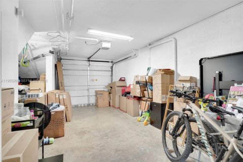 Снять в аренду таунхаус в Майами, Флорида 3 спальни, 119.1м2, № 2011104 - фото 24