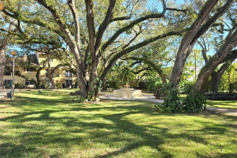 Снять в аренду таунхаус в Майами, Флорида 3 спальни, 119.1м2, № 2011104 - фото 19