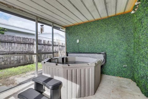 Casa en venta en Miramar, Florida, 3 dormitorios, 141.68 m2 № 1982362 - foto 21