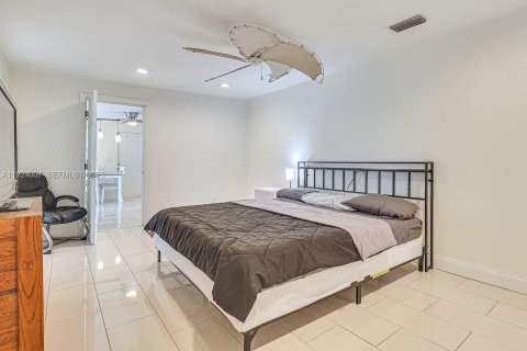 Casa en venta en Miramar, Florida, 3 dormitorios, 141.68 m2 № 1982362 - foto 13